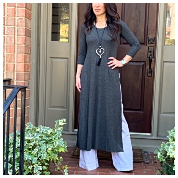 ✨LAST ONE ✨Charcoal grey high slit tunic dress - Picture 4 of 8